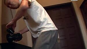 虔诚日本18+少女处理颜射内射群交