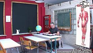 Deutsche Studentin Macht Dreier An Der Universität