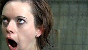 Mouth-gagged slut takes machine fuck 😈