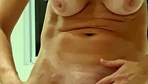 alinemilf更新200-2025年1月10日毛熟女大屄近拍