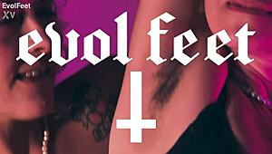 Just 2 queens having fun with their feet and hairy armpits