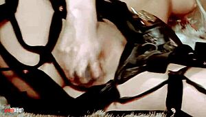 Hardcore lesbian threesome fun! 😍