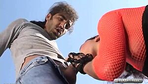 Zenza raggi moans as jennifer london fucks her hard