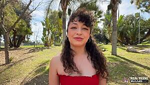 小个卷发精灵沙发被狠干