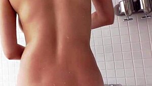 Matsuri Kiritani丰满日本女孩