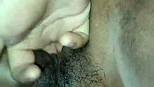 Gordagolosa776 enjoys intense squirting session with her partner