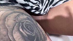 Eu E Minha Meia-Irma Estevamos Se Chupando Gostoso Quase Gozando Ae Chegou Meio-Irmao E Fodeu Eu Ela De Baixo Do Corbeto Na Minha Buceta E No Cuzinho Dela Ate Gozar Dentro Bem Gostoso