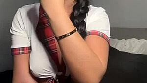 british girlfriend shares her horny webcam experience