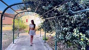 Jeune Coquine Déjà Dévergondée!