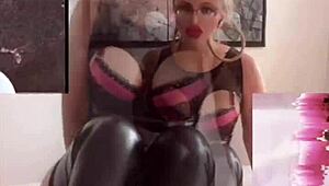 i'm your bitch, pay up for this latex domination dance 💸😈