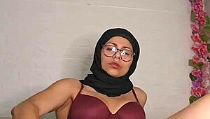 jumping on 12 inches bbc dildo mia niqab