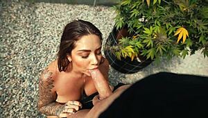 户外猛吸大屌满嘴满脸精液-莎拉金发粗暴吞棒！😈