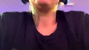 Amateur Exposes Wet Pussy At Gym After Removing Shirt, Sweat Dripping From Her