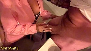 Costa Rican realtor sucks and fucks to sell a condo