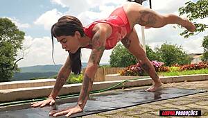 yoga rola no cu e gozada na buceta nikatsu lp produ��es