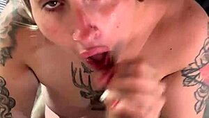 Le Chupe La Pija A Mi Amigo En El Trabajo Y Me Llenó La Cara De Leche