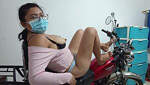 这位18+辣妹自拍做爱幻想能实现吗