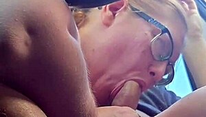 bbw deepthroats big dick for lunch at home