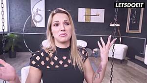 性感18+少女18+被巨大意大利鸡巴肛交 - 她的极限