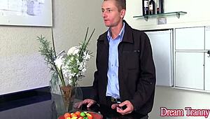 Tranny nicolly pantoja's big ass demands bareback fucking