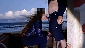 Tomando no c� na praia delicia