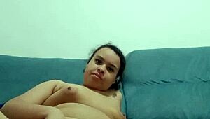 Hot Latina slut masturbates to orgasm!