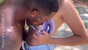 casal fode com seu amante neg�o na estrada de terra e o corno observando tudo e se deliciando o gato preto rei dos casais cucloud hotwife completo xvideored ou sheer link no banner do perfil