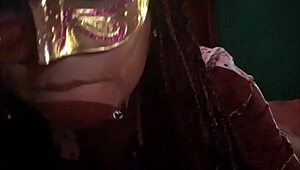 No me veas en esta facha asi le dije a mi jefe el dia que me pidio que me pusiera lenceria luego cambie de opinien y le mande algo super delicioso y excitante porno real casero