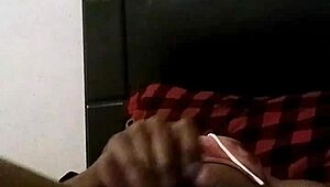 hey, check out this homemade squirting fingering masturbation