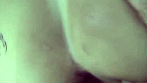 vou te arrumar mais macho pra essa puta ela n�o se contenta s� com um