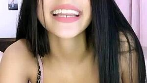 Latina Girl Engages In Direct Web Chat Session Online