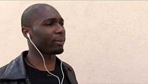 on my city trip, i entered a motel to fuck