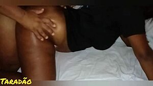 socando na preta de quatro com lingua e pau