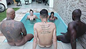 Chilling by the pool with Perseu and friends getting wild