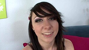 Hailey enjoys wild solo fun 😈