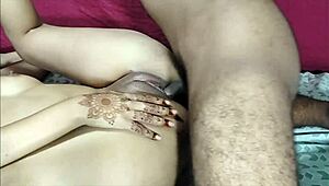 Desi Bhabhi Ka Garam Jism Aur Bheekari Ki Lambi Chudai