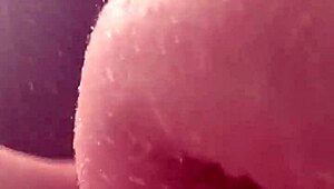 i'm that hot saudi-arabian stepsis snowwhite masturabting in the sunny shower in los angeles usa