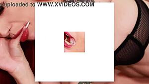 i giv joi in my unifrm, it's so hot