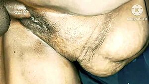 desi bhabhi fucks boys