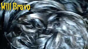 grindr cruising - dois amigos me pegaram de jeito mamei gostoso um enquanto o outro metia no meu rabo