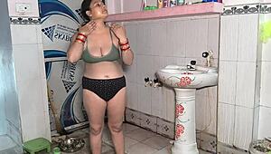 desi girl puja bhabhi riding on cock 😈