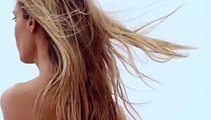 Skinny Italian MILF plays with balloons on the beach 😊