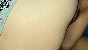 minha madrasta simples amorosa e preocupada da um boquete rico e profundo babando me mostrou o quão fundo ela pode fazer garganta profunda para aliviar meu pau eu a fodi em troca 😍