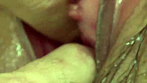 日本护士Aya Suzuki医院双管齐下