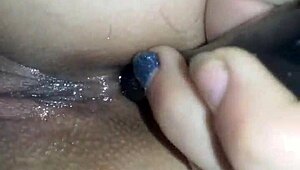 Romanian woman indulges in solo ass play in Bucharest