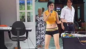 Vietnam Sexy Girl Dancing at Wedding