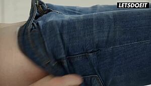 捷克学生Jenny用性爱换取成绩