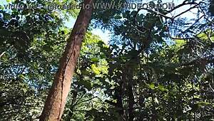 minha enteada ficou me provocando no meio do mato e acabei fodendo o cuzinho da gostosa vagninho e dutrasuraaa