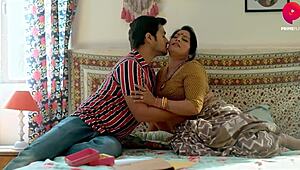 Sexy Indian Married Women Sex With Boyfriend 😘