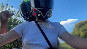 i picked up a didi client without bra and he noticed my big tits